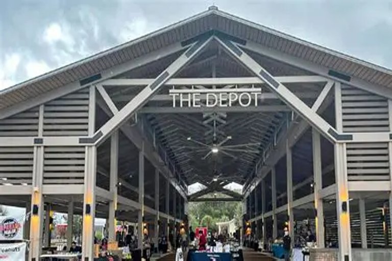 Weekend Farmers’ Market Expands to Waterfront Boardwalk